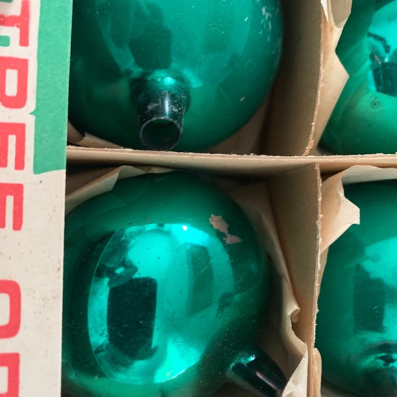 Large Box Vintage Christmas Ornaments - Picture 2 of 2